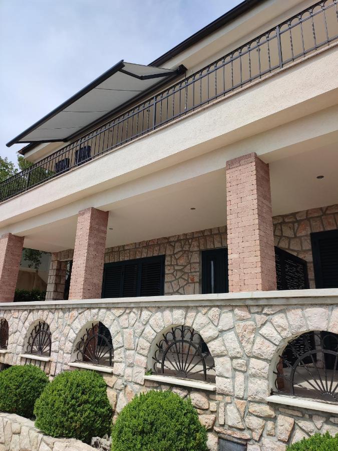 Biuk Apartments Нови Винодолски Екстериор снимка