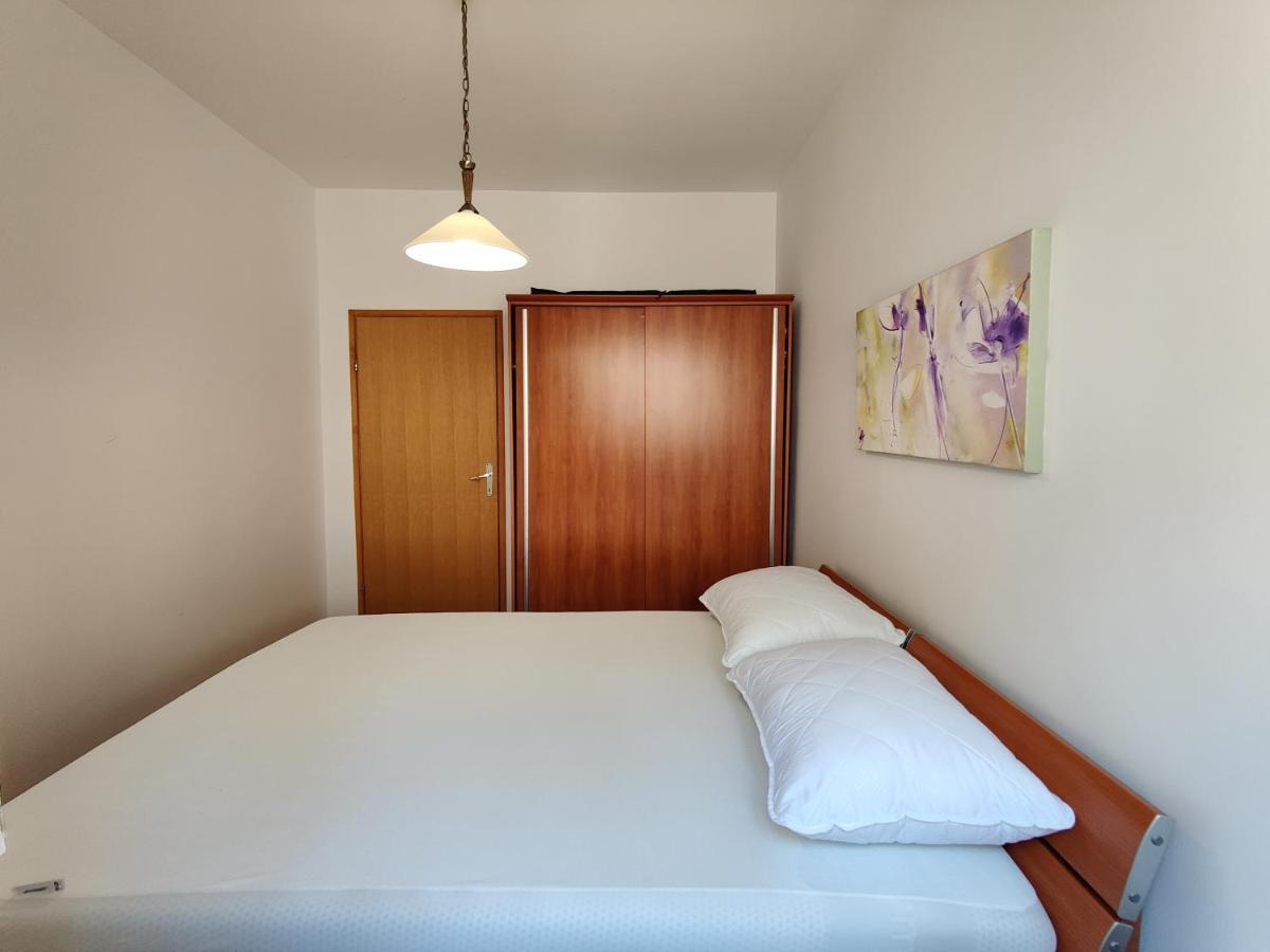 Biuk Apartments Нови Винодолски Екстериор снимка