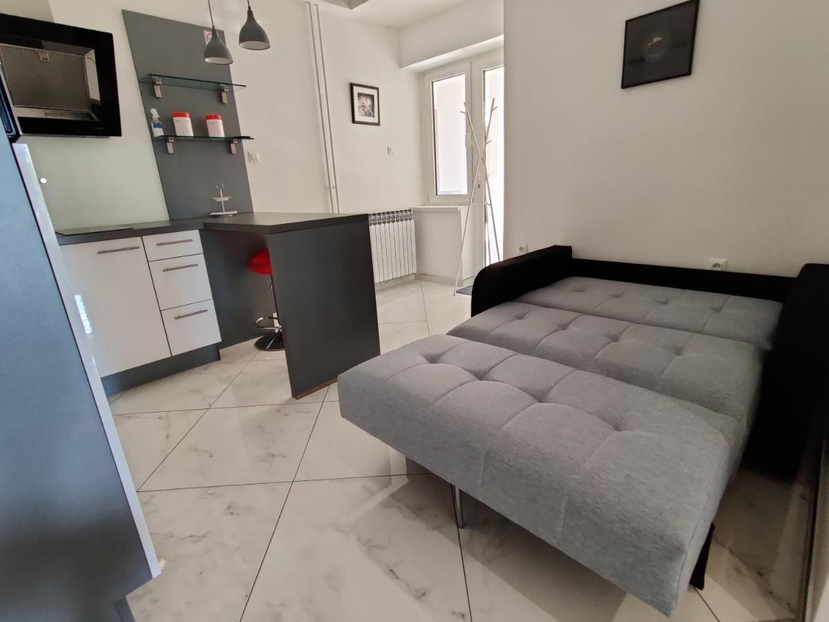 Biuk Apartments Нови Винодолски Екстериор снимка