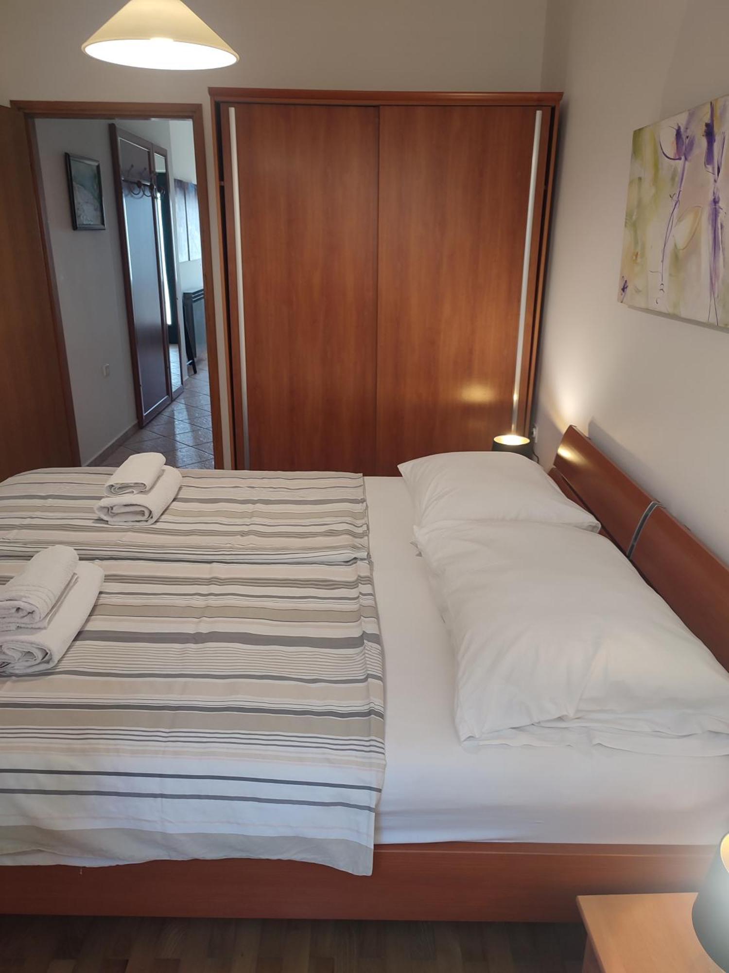 Biuk Apartments Нови Винодолски Екстериор снимка
