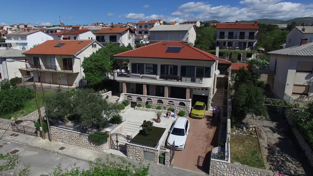 Biuk Apartments Нови Винодолски Екстериор снимка